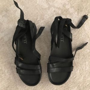 Born leather sandals